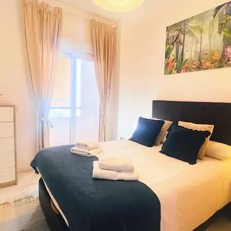 Apartment Homely Parras Con Terraza Interior Y Parking Privado Bajo Suplemento Malaga
