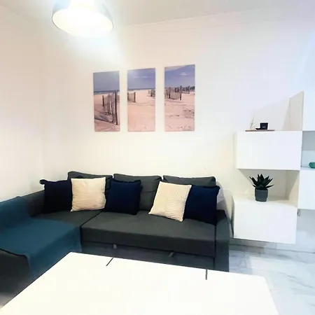 Homely Parras Con Terraza Interior Y Parking Privado Bajo Suplemento Apartment Malaga