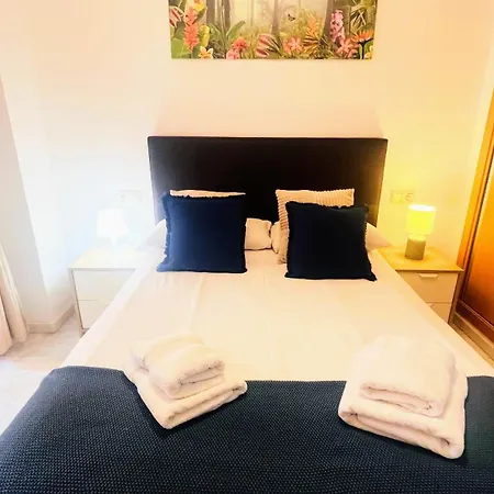 Homely Parras Con Terraza Interior Y Parking Privado Bajo Suplemento * Malaga