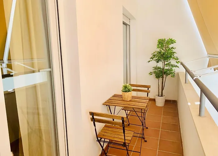 Homely Parras Con Terraza Interior Y Parking Privado Bajo Suplemento Málaga
