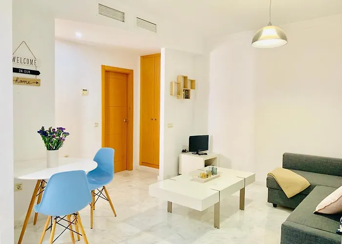 Homely Parras Con Terraza Interior Y Parking Privado Bajo Suplemento Málaga