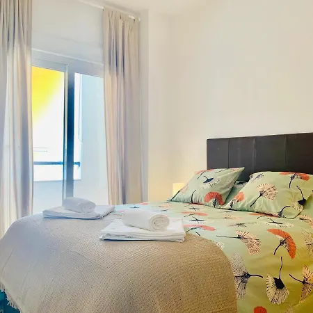 Homely Parras Con Terraza Interior Y Parking Privado Bajo Suplemento Apartment Malaga
