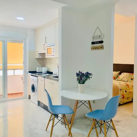 Homely Parras Con Terraza Interior Y Parking Privado Bajo Suplemento Malaga